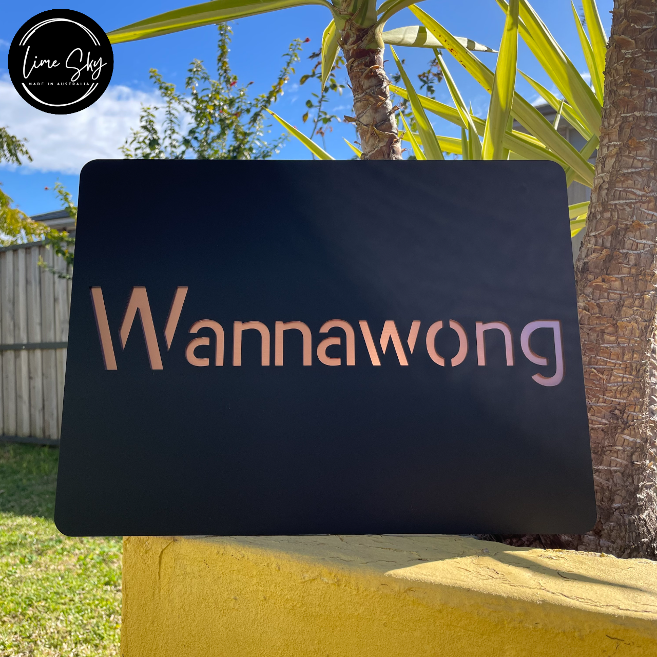 Modern House Entry Sign with Rectangle Wide Shape